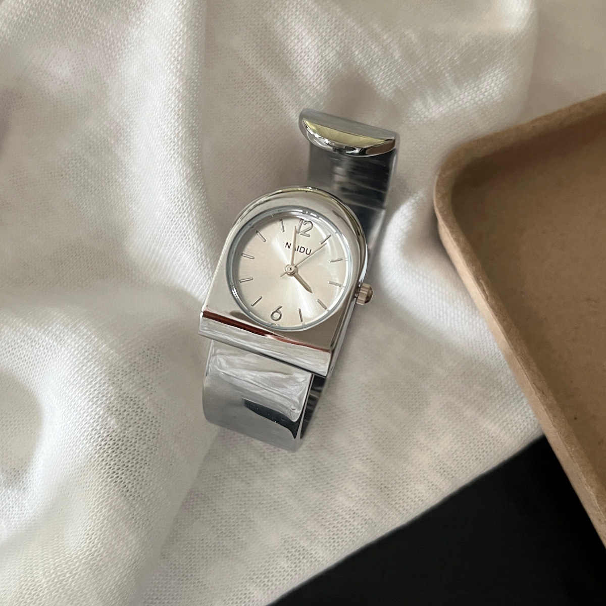 Novo Relógio de Pulso Dourado  - Luxury Watch Level avaliação e preço